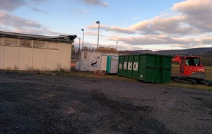 PHOTO : Les travaux de démolition de l'ancien club-house ont débuté !