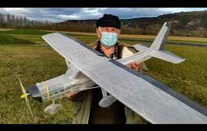 essna imprimé en 3D par René (89 ans) et piloté par Tom (16 ans)