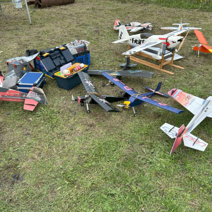 Certains avions n'étaient pas des Piafs, mais ils ont quand même pu voler 'hors catégories"